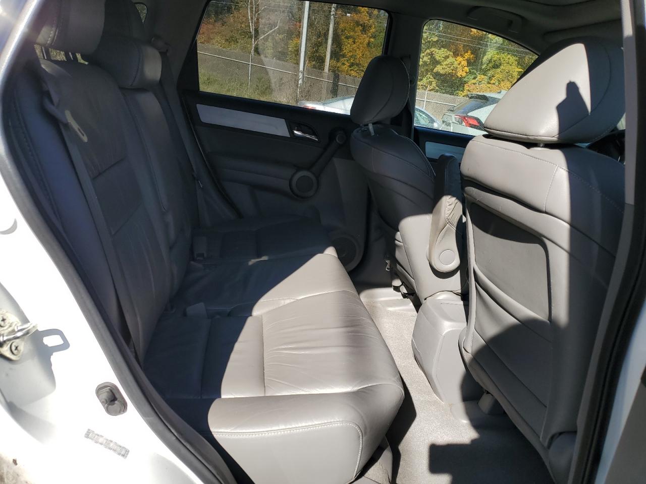 2010 Honda CR-V - Image 11