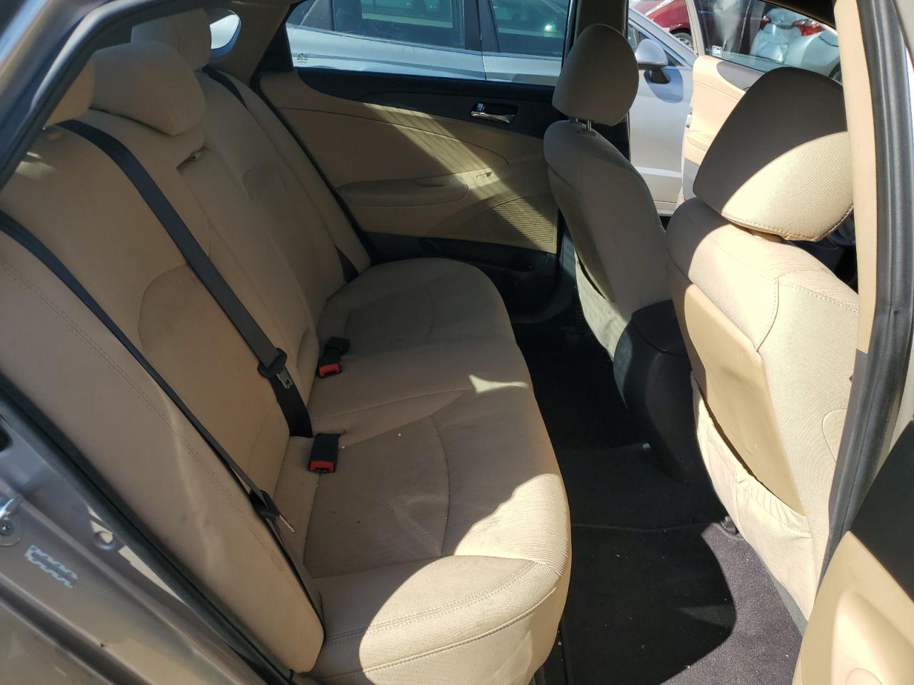 2011 Hyundai Sonata - Image 10