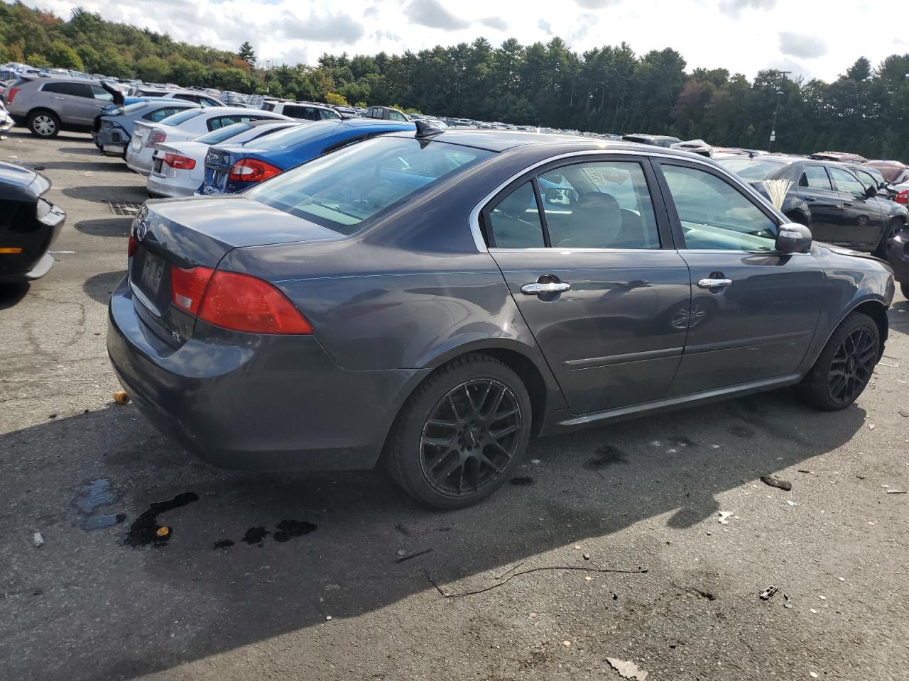 2010 Kia Optima - Image 3