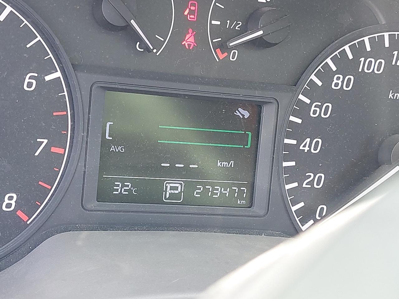 MNTBC2C95E6002961 - 2014 Nissan Tiida - #76213524