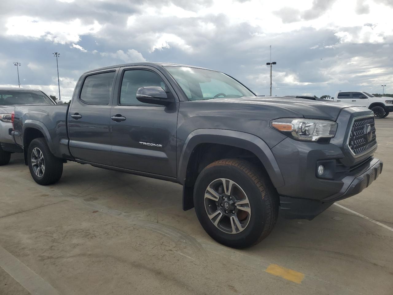 2018 Toyota Tacoma - Image 4
