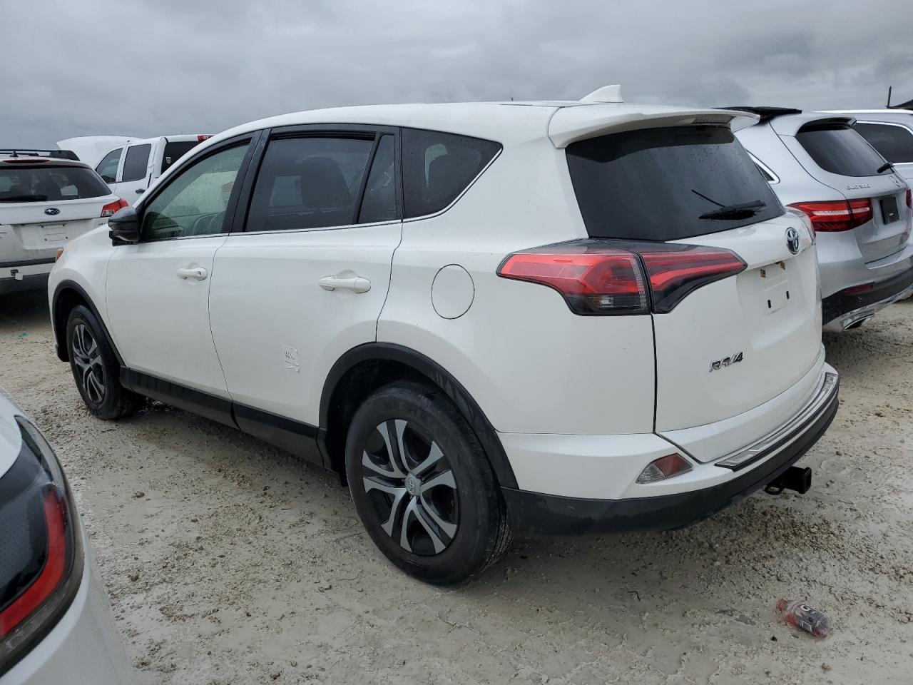 JTMZFREV5JJ734952 2018 TOYOTA RAV 4 - Image 2