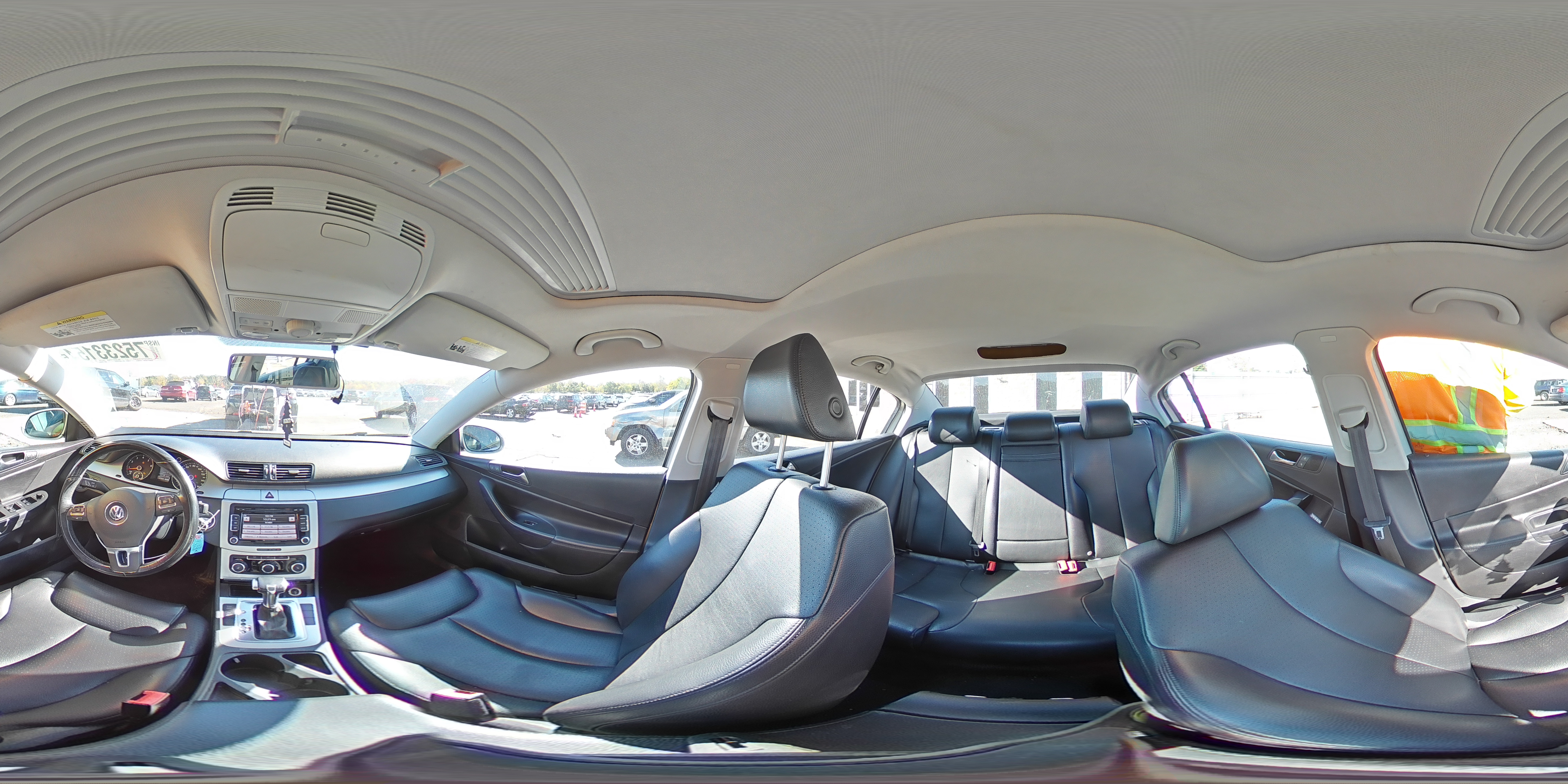2010 Volkswagen Passat - Image 13
