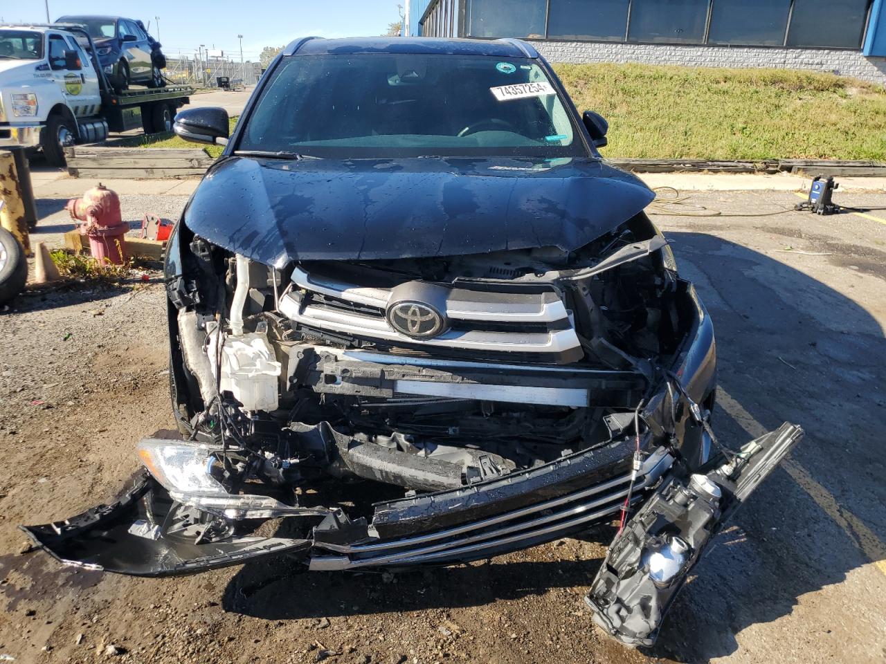 2019 Toyota Highlander - Image 5