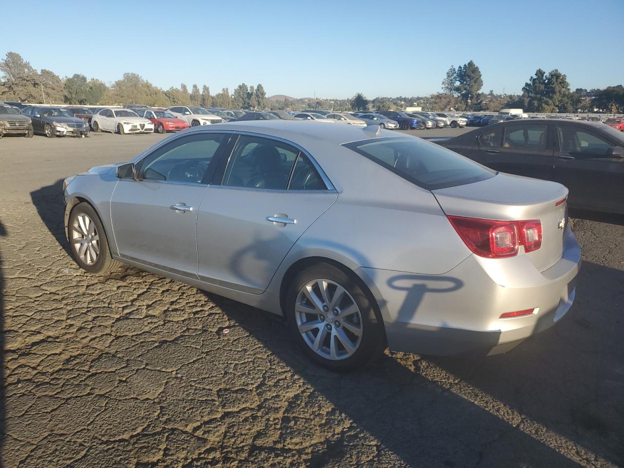 VIN 1G11H5SA5DF279246 2013 CHEVROLET MALIBU no.2