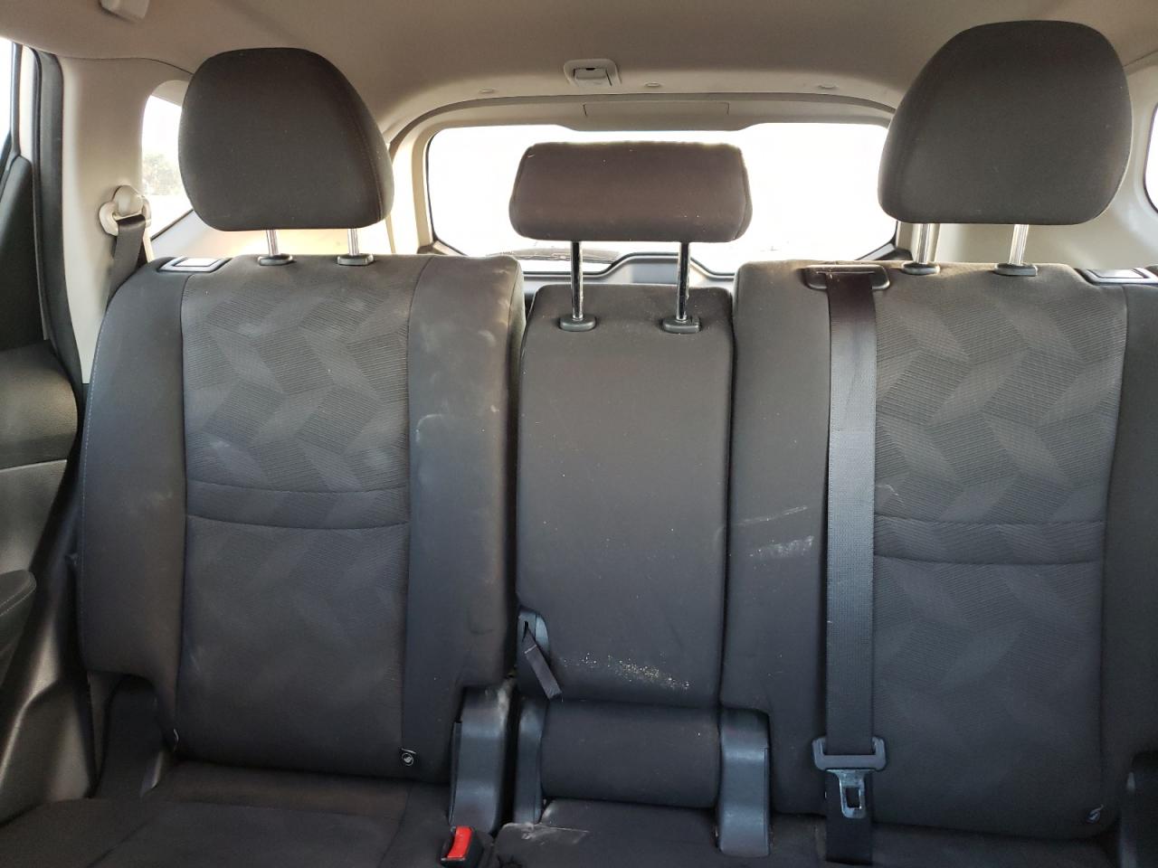 2016 Nissan Rogue - Image 10