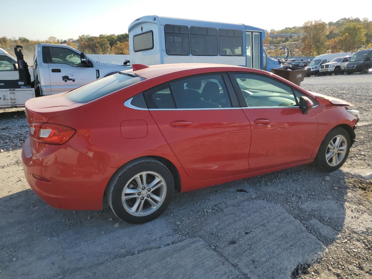 2018 Chevrolet Cruze - Image 3