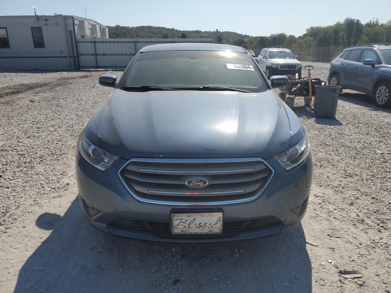 2018 Ford Taurus - Image 5