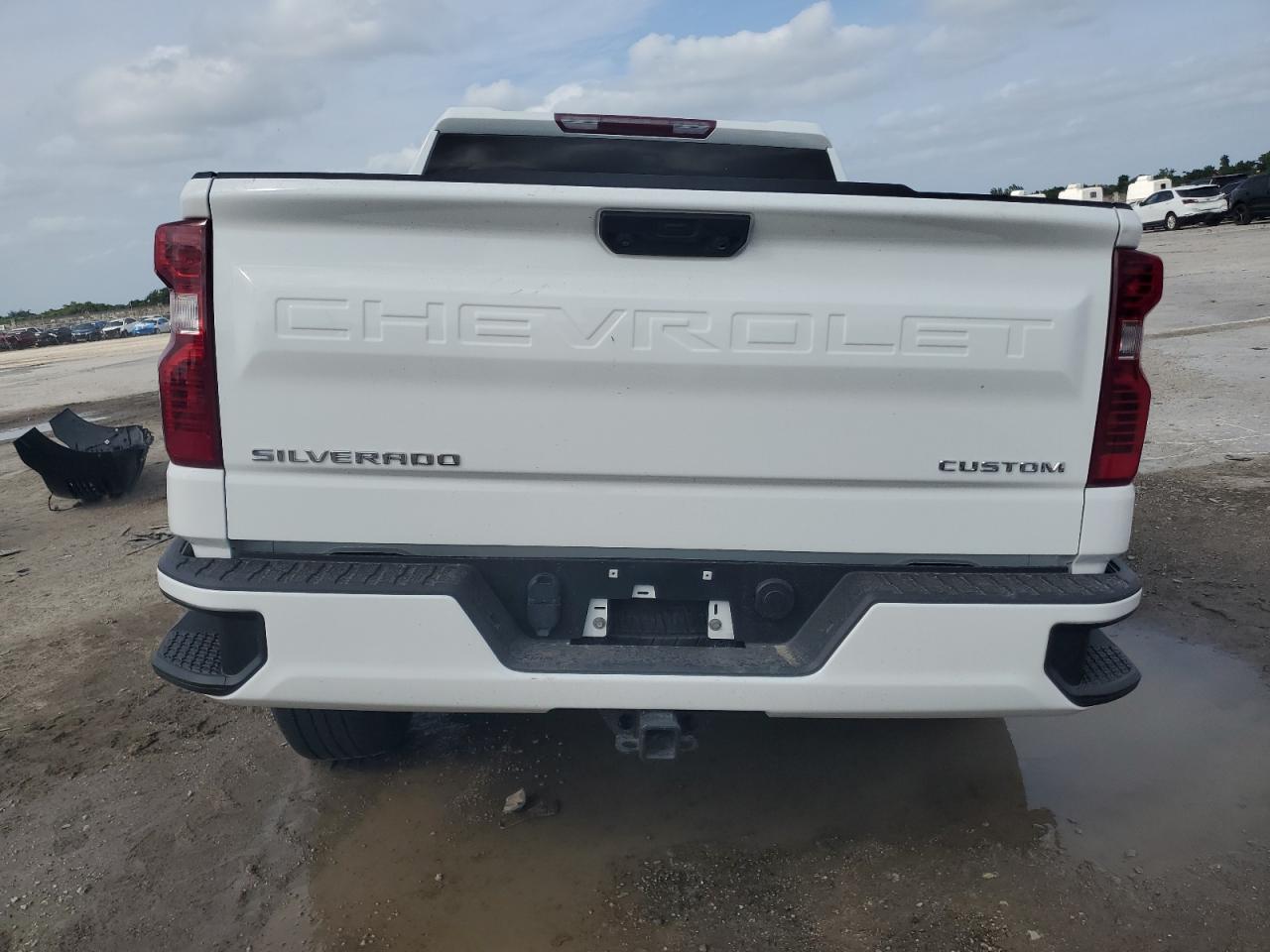 2022 Chevrolet Silverado - Image 6