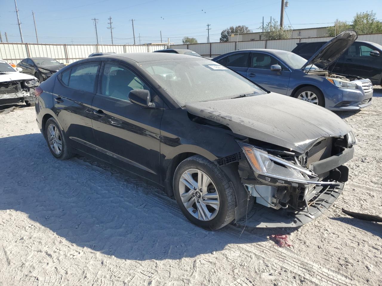2019 Hyundai Elantra - Image 4