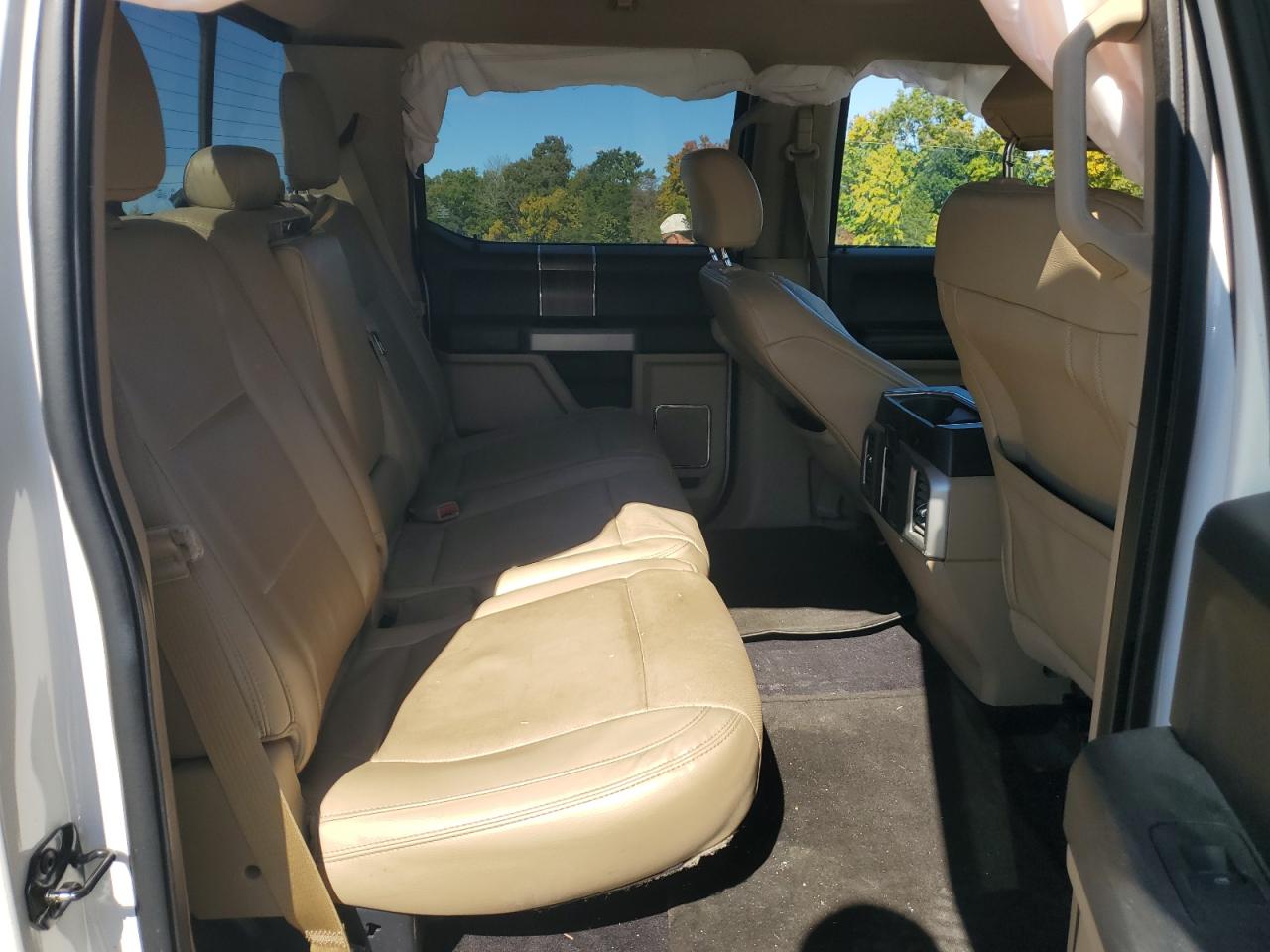 2015 Ford F-150 - Image 10