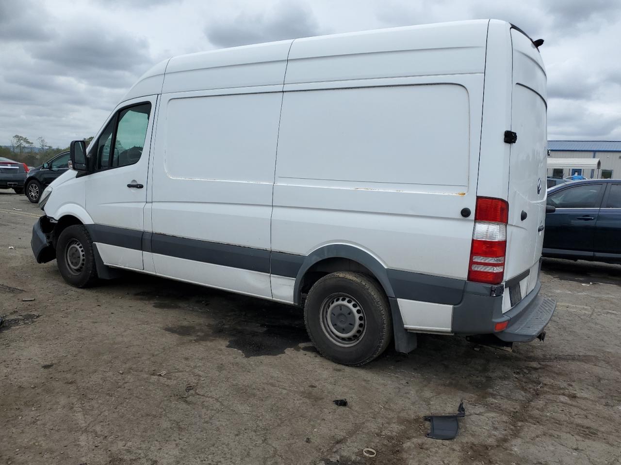 VIN WD3PE7DD0GP265275 2016 MERCEDES-BENZ SPRINTER no.2