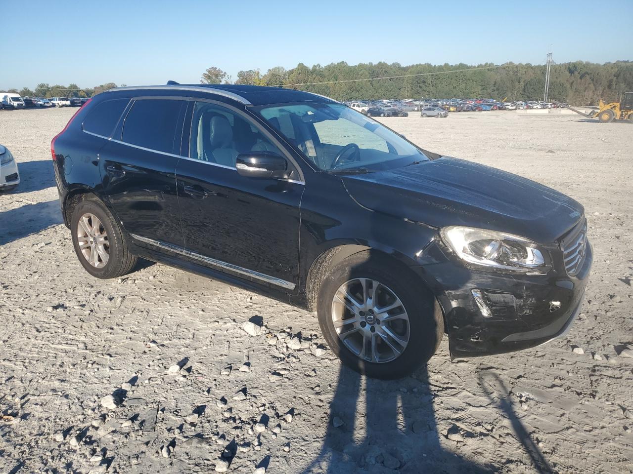 2016 Volvo XC60 - Image 4
