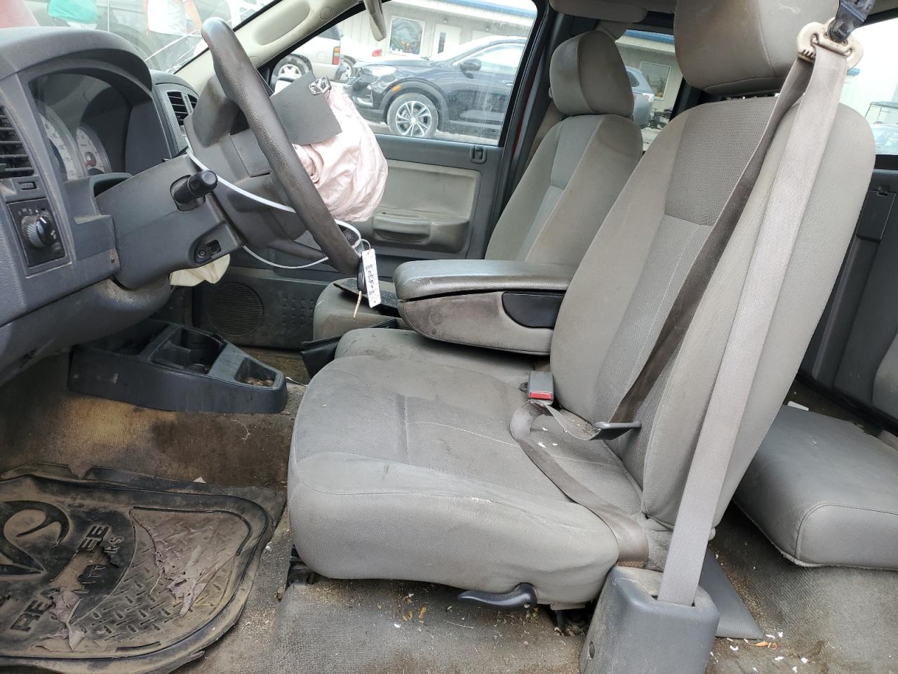 2006 Dodge Dakota - Image 7