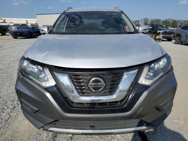  NISSAN ROGUE 2019 Srebrny