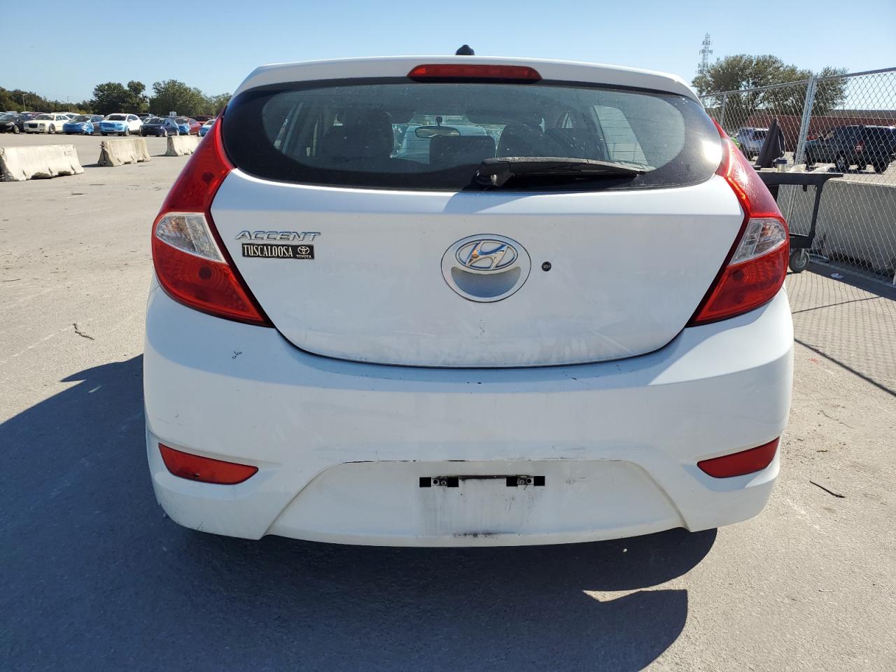 KMHCT5AE5GU258671 2016 Hyundai Accent Se