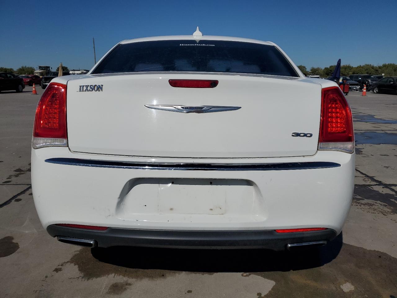 2015 Chrysler 300 Limited VIN: 2C3CCAAG4FH792037 Lot: 76275284