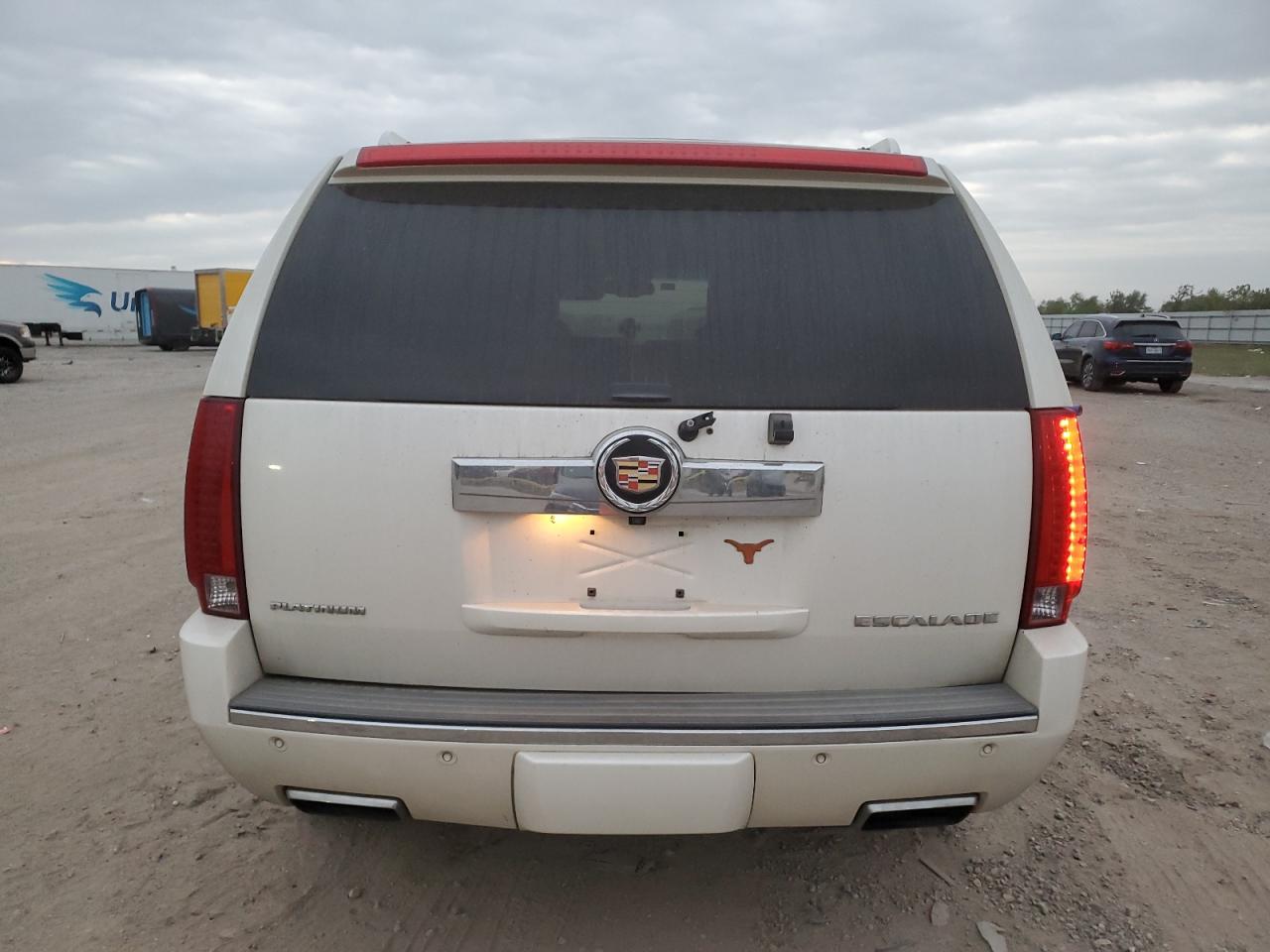 2013 Cadillac Escalade Platinum VIN: 1GYS3DEF8DR373870 Lot: 76396574