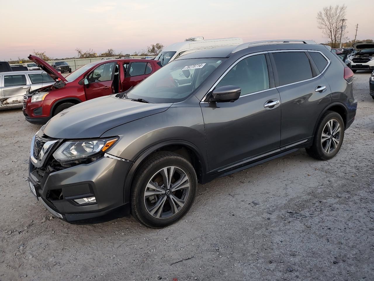 2018 Nissan Rogue - Image 1