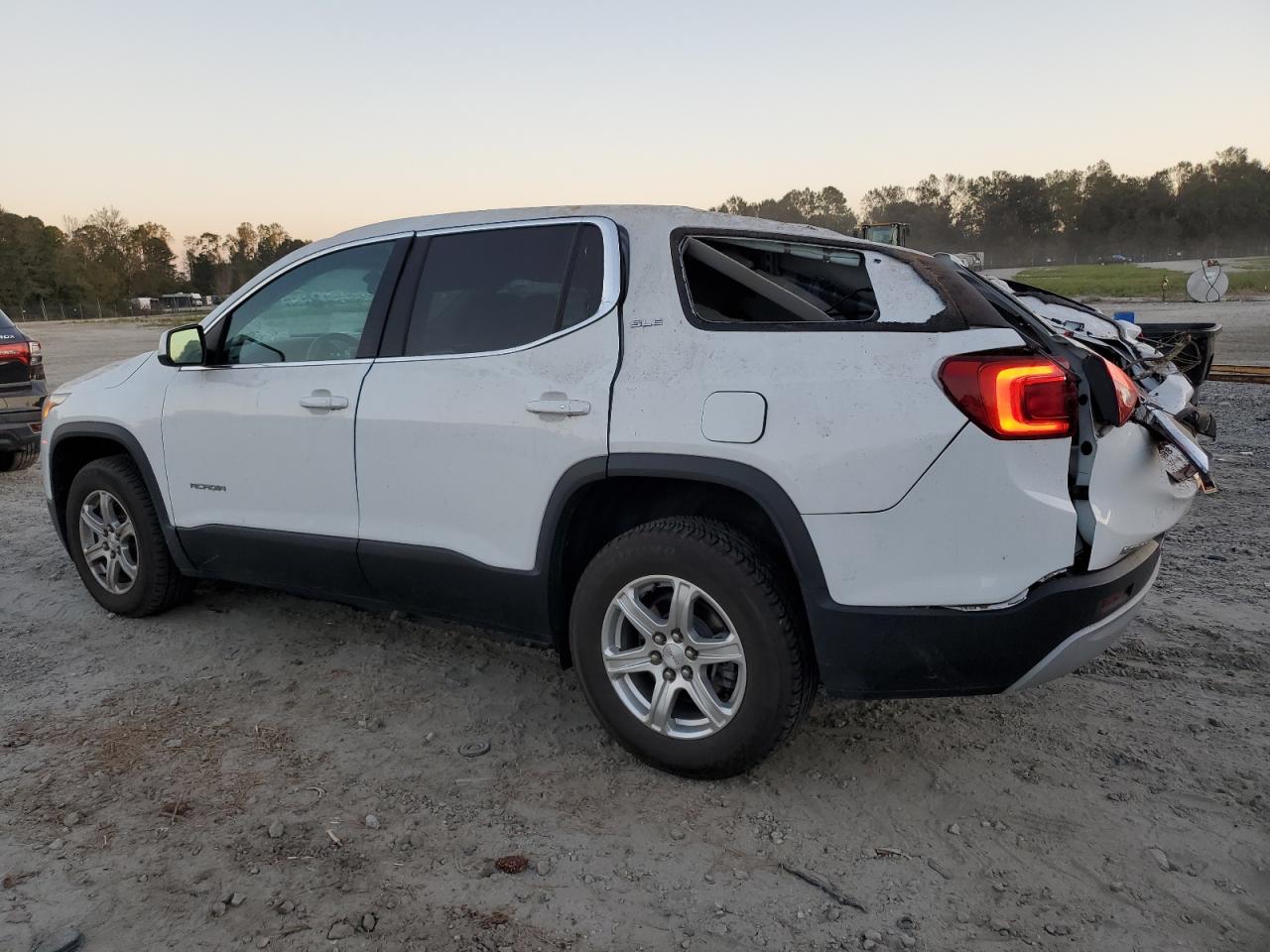 2019 GMC Acadia - Image 2