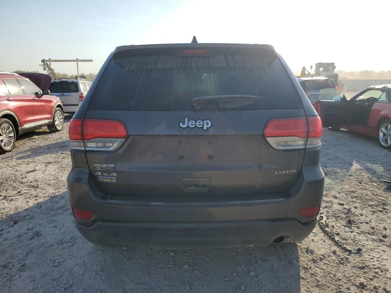 1C4RJFAG5FC830273 2015 Jeep Grand Cherokee Laredo