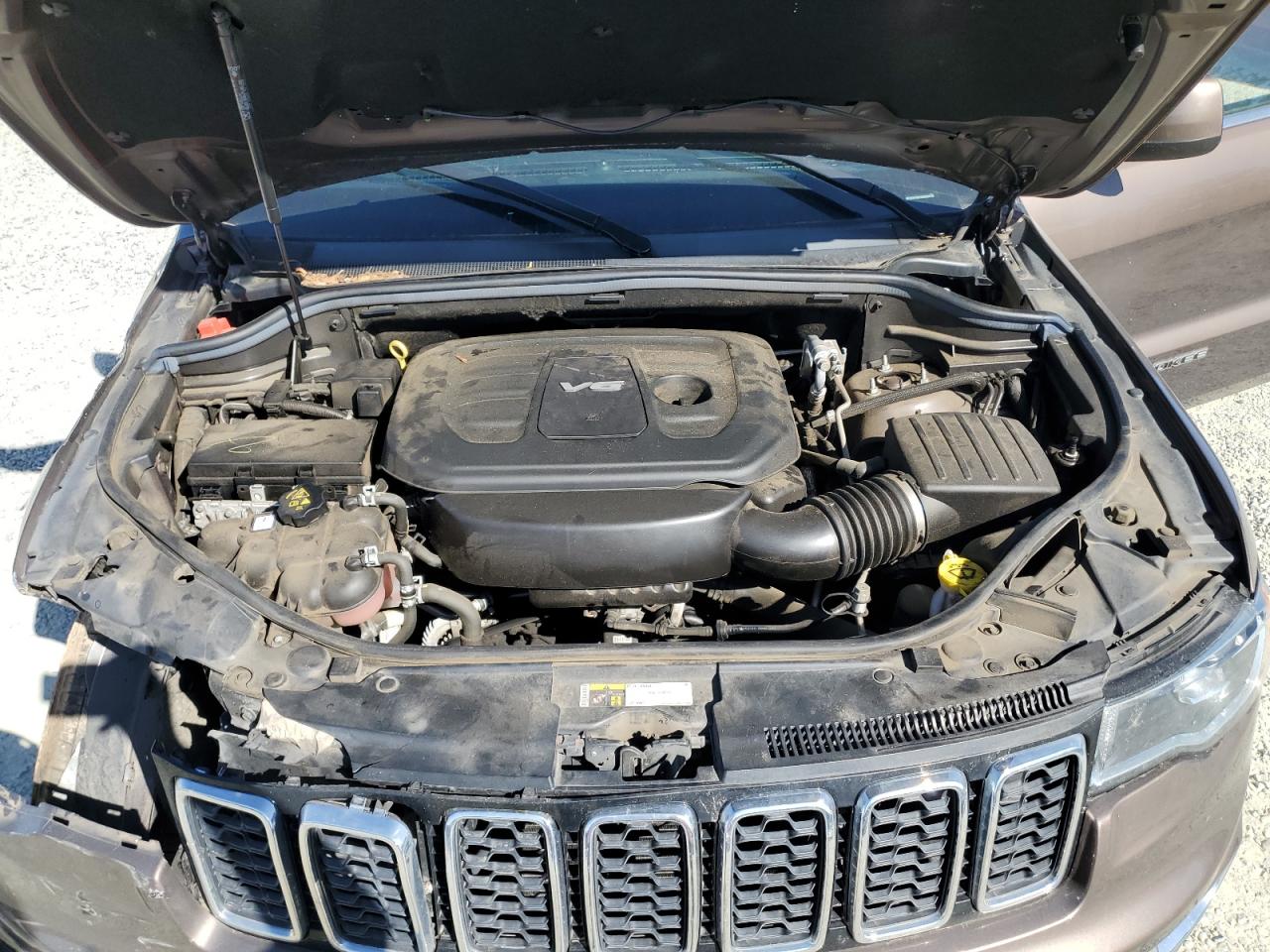 2019 Jeep Grand Cherokee - Image 12