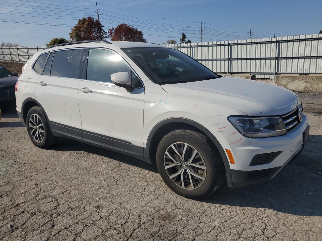 2019 Volkswagen Tiguan - Image 4