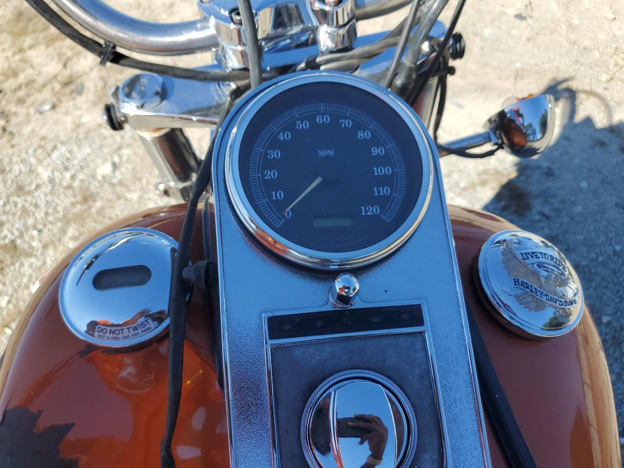 2000 Harley-Davidson Fxdwg VIN: 1HD1GEV15YY311112 Lot: 76749084