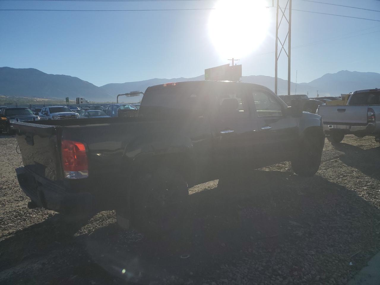 2011 GMC Sierra - Image 3