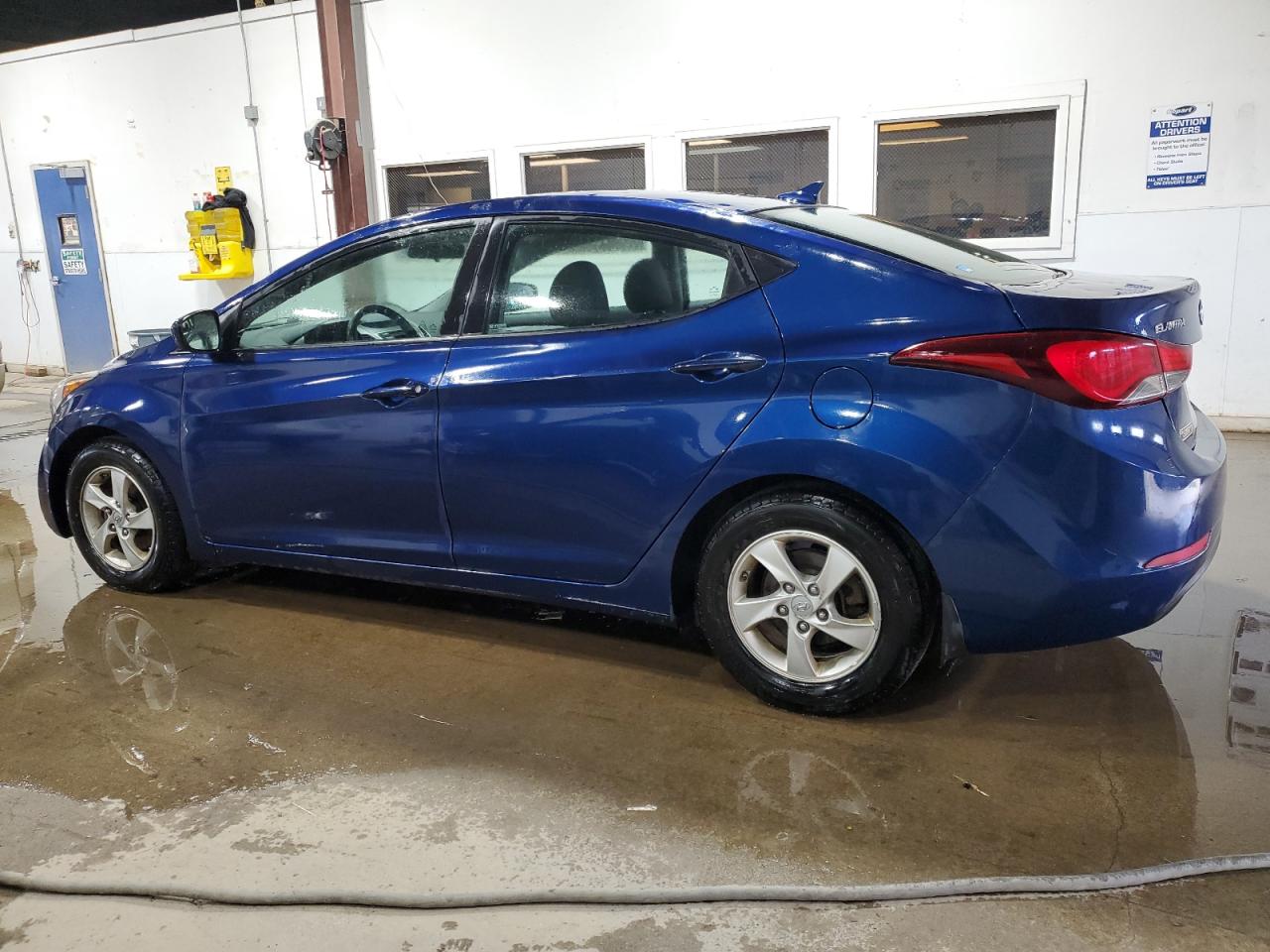 5NPDH4AE0FH602825 2015 HYUNDAI ELANTRA - Image 2