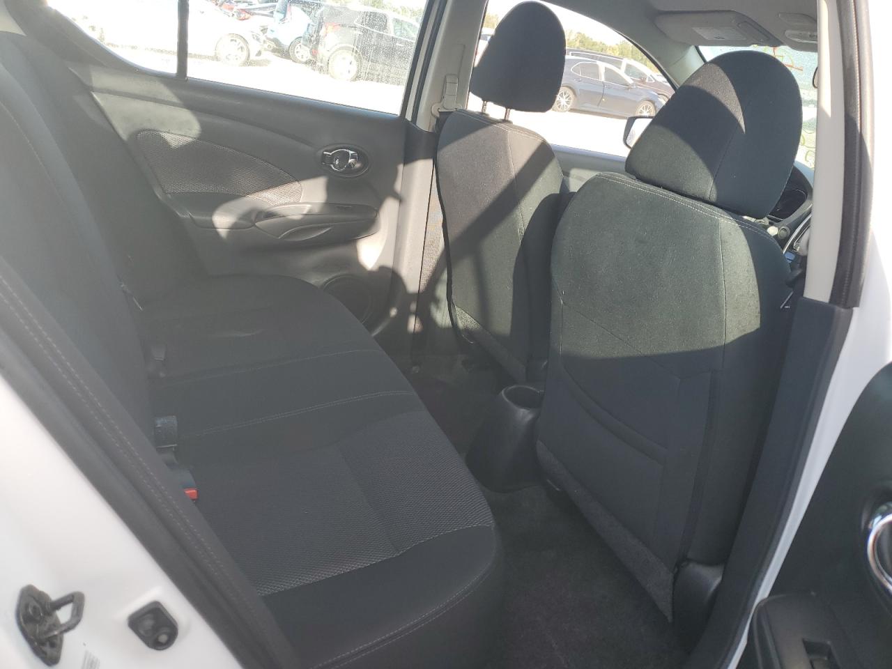 2019 Nissan Versa - Image 10
