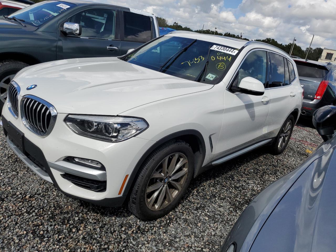 VIN 5UXTR9C50KLD92947 2019 BMW X3 no.1