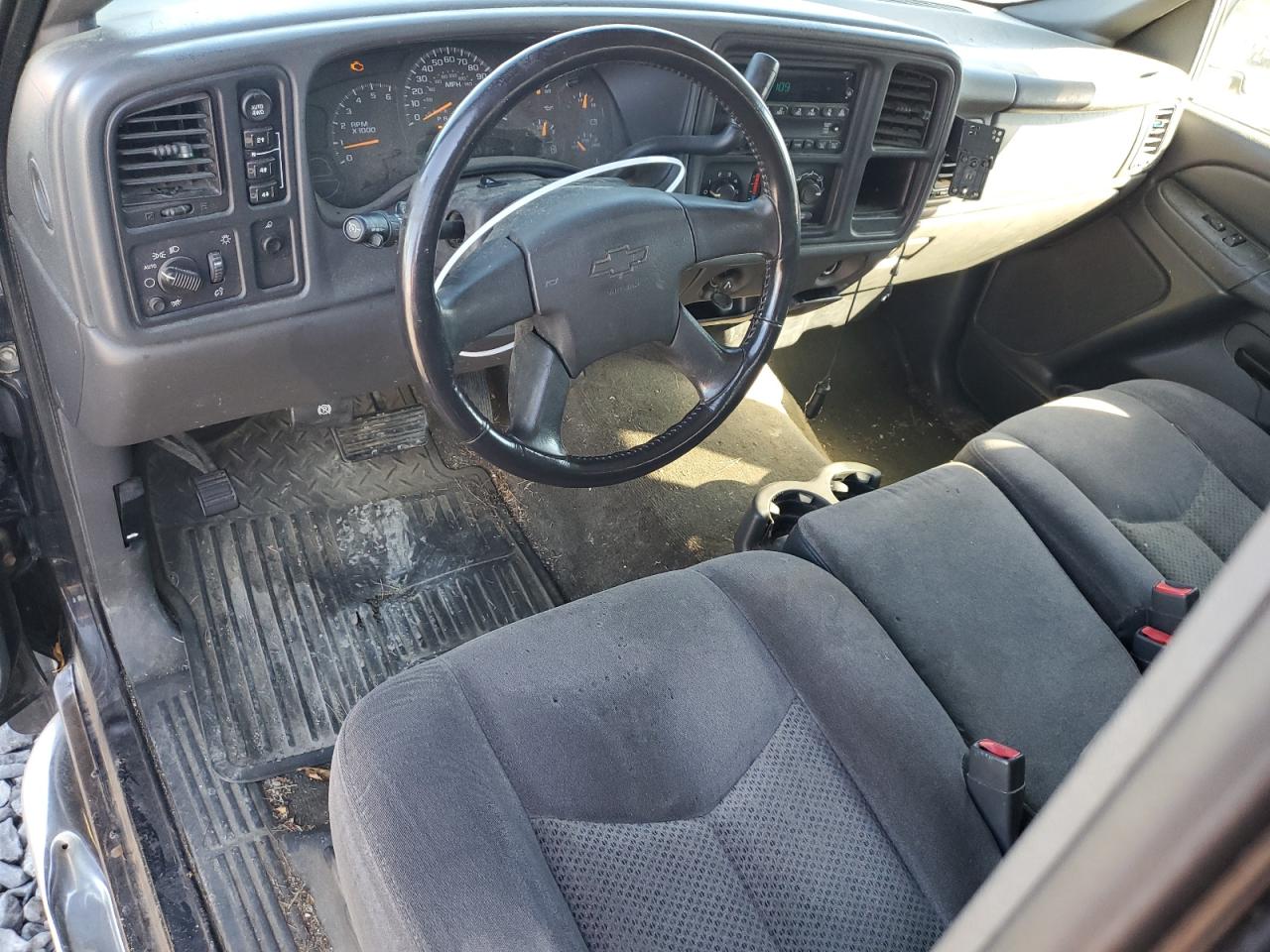 2006 Chevrolet Silverado - Image 8