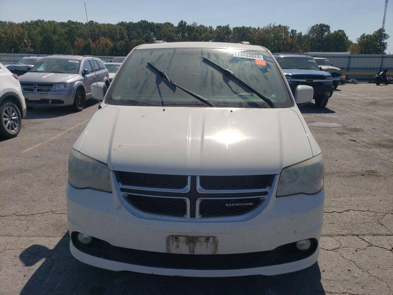 2011 Dodge Caravan - Image 5