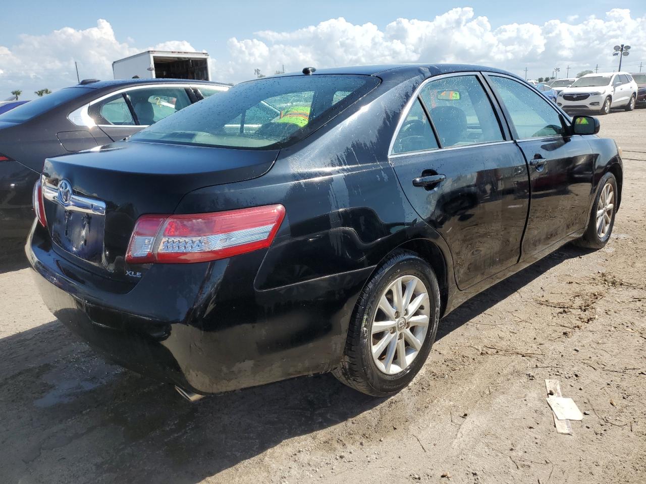 4T1BK3EKXBU627973 2011 Toyota Camry Se