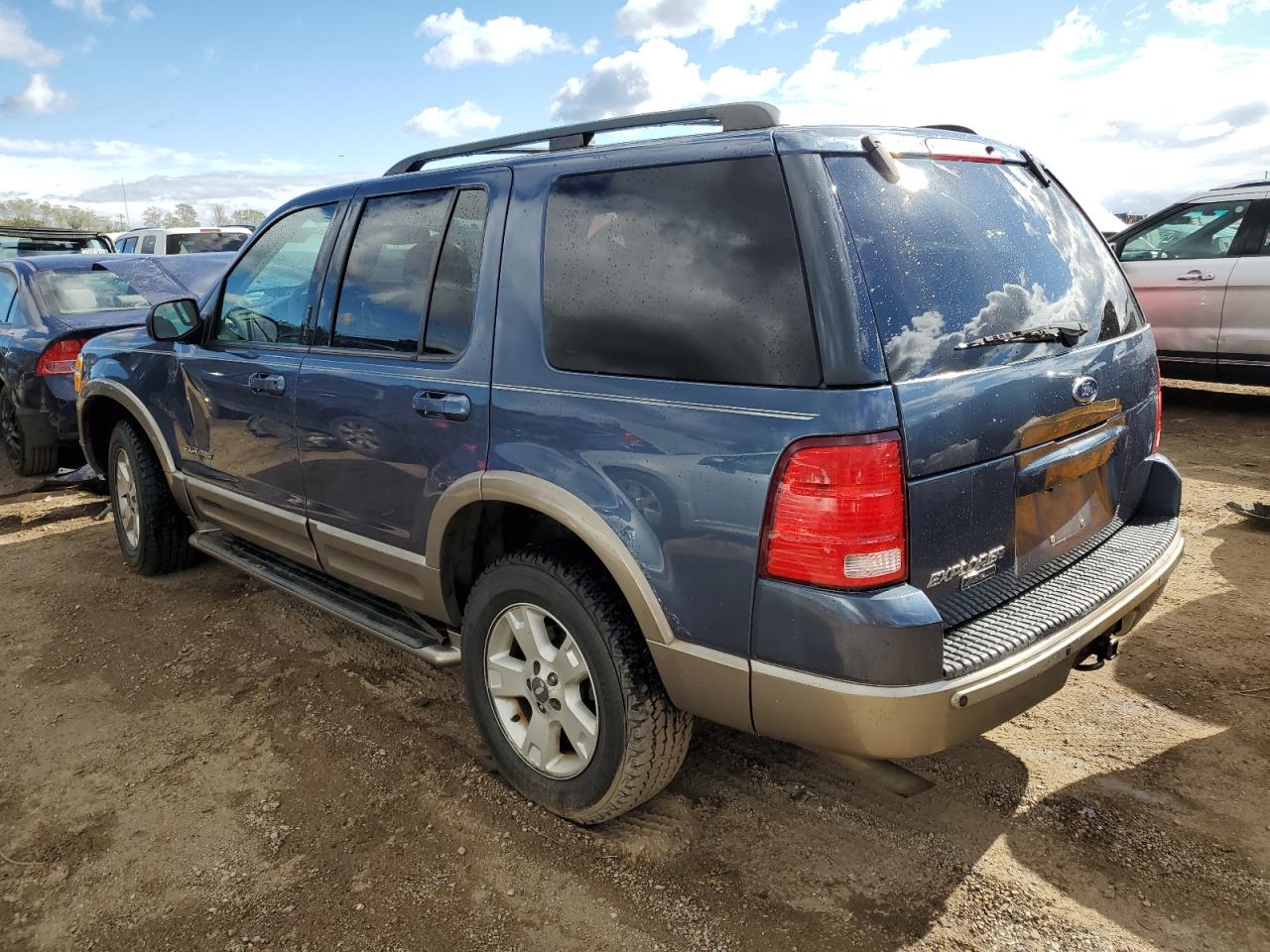 2004 Ford Explorer - Image 2