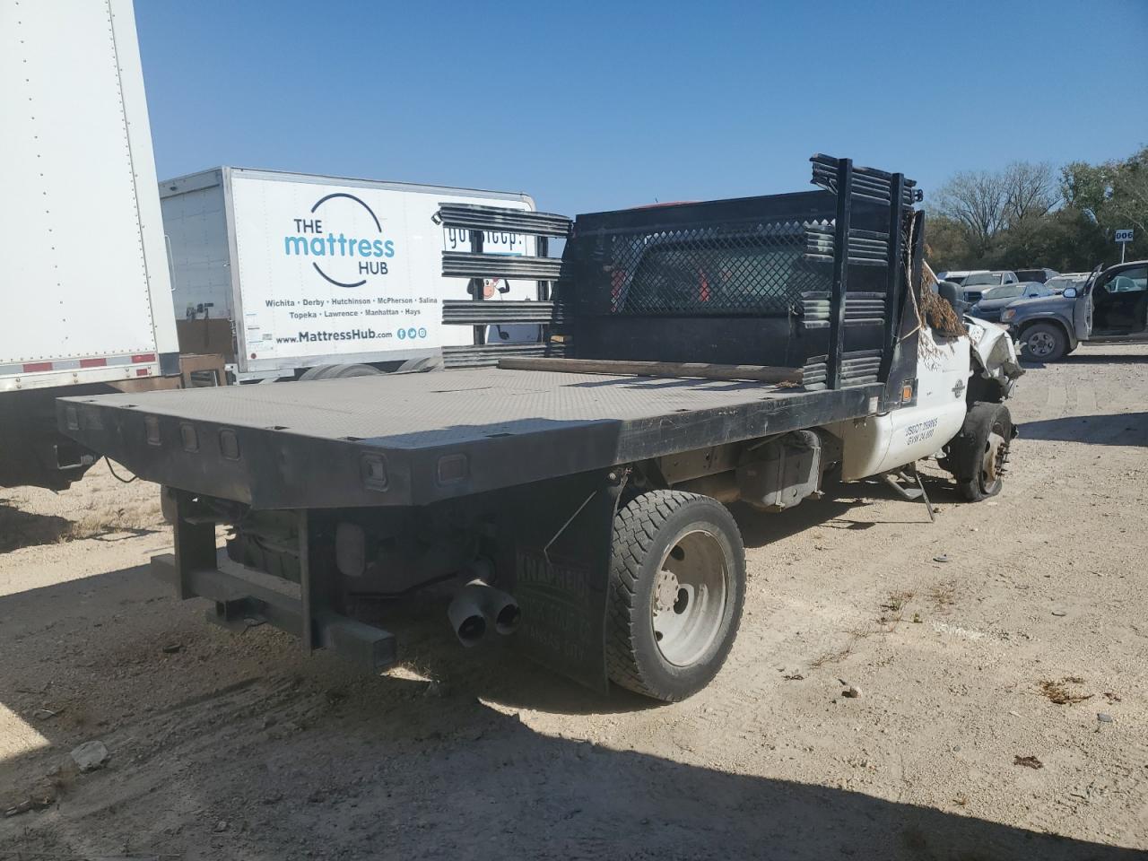 2011 Ford F450 - Image 3