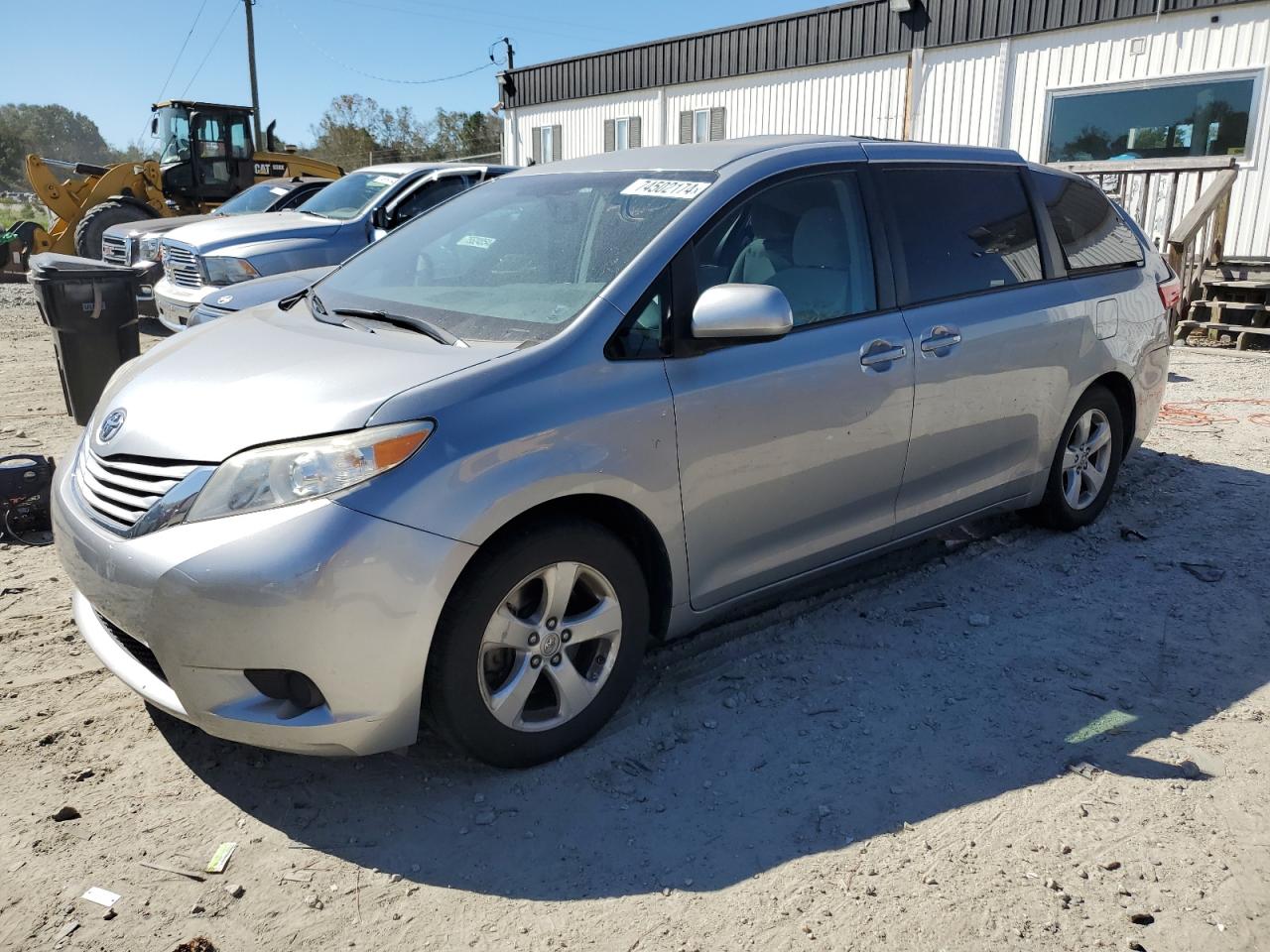 2017 Toyota Sienna - Image 1