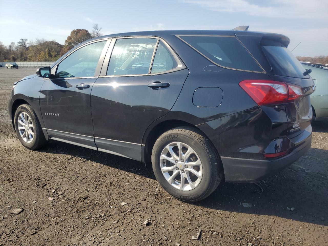 2020 Chevrolet Equinox - Image 2