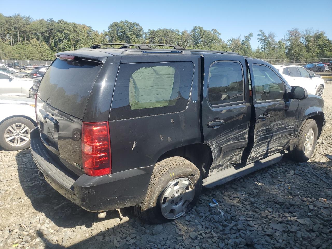 2011 Chevrolet Tahoe - Image 3