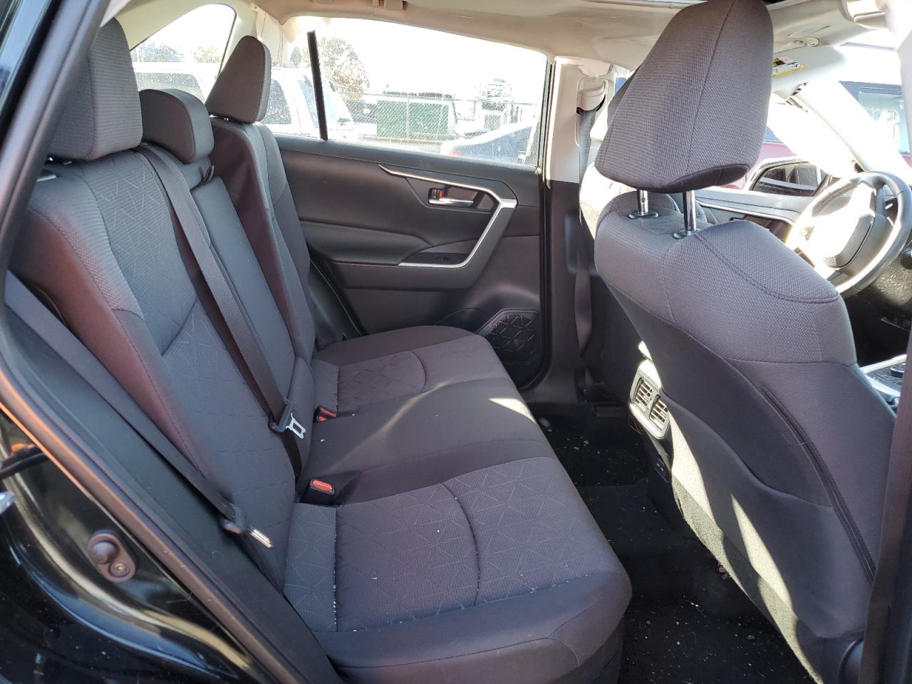 2022 Toyota RAV 4 - Image 10