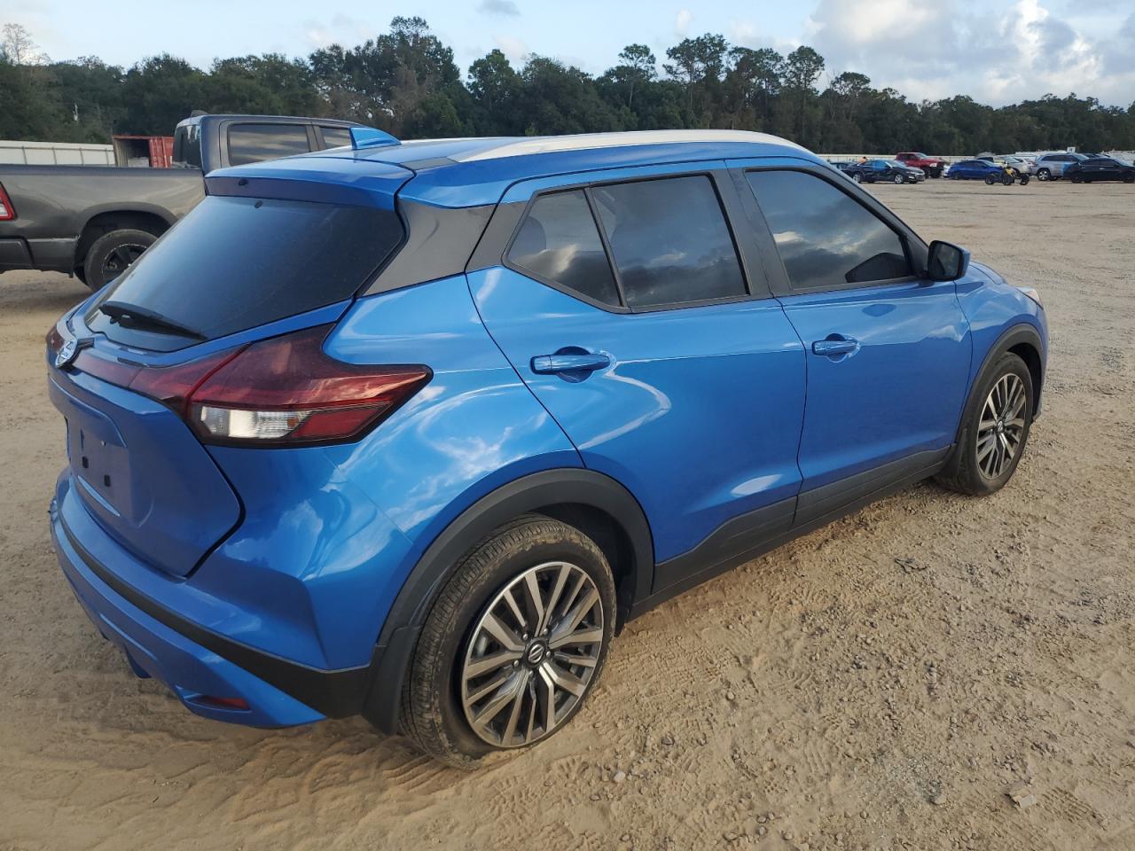 2021 Nissan Kicks - Image 3