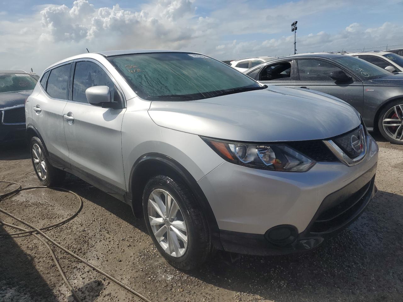 2018 Nissan Rogue - Image 4