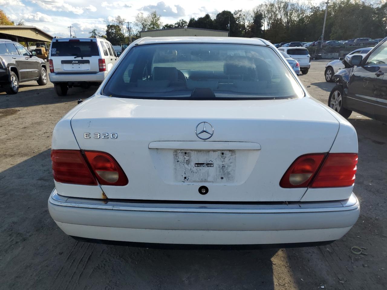 WDBJF55F9TJ005448 1996 Mercedes-Benz E 320