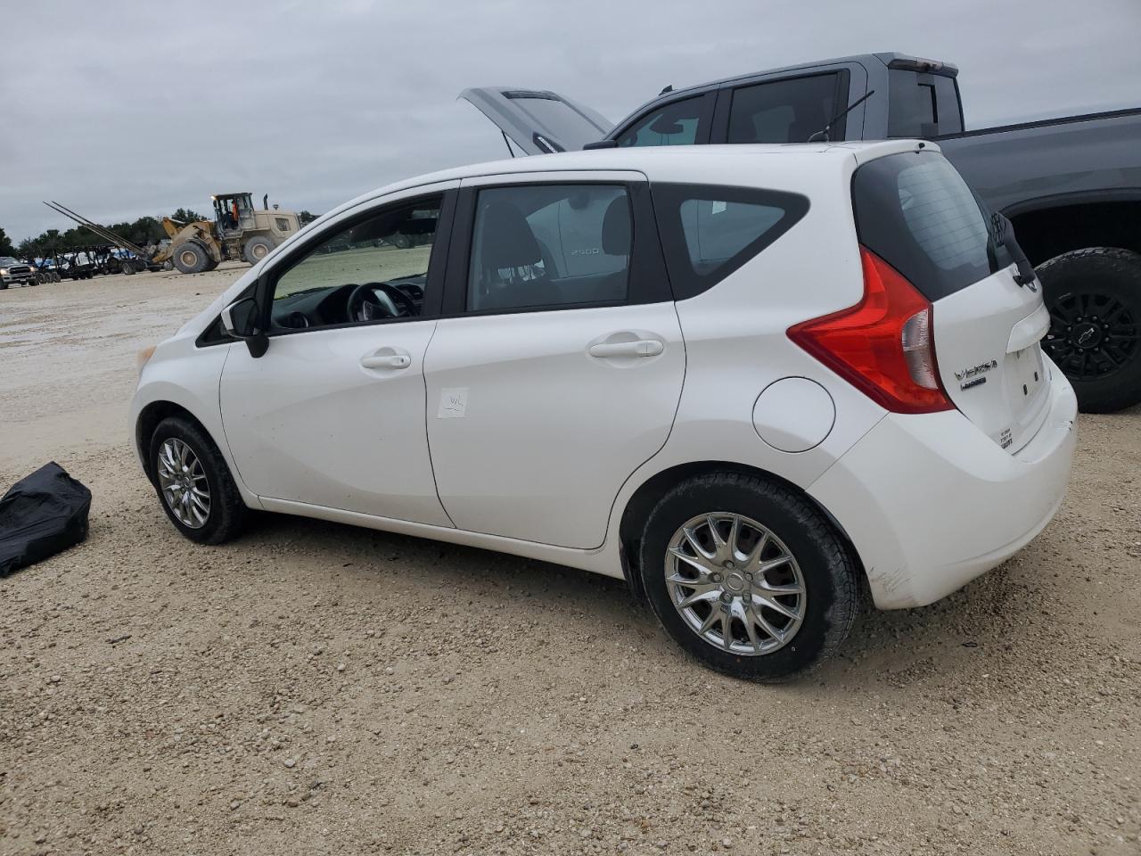 2015 Nissan Versa - Image 2