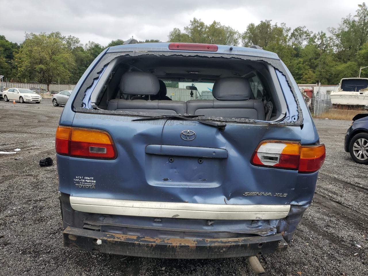2000 Toyota Sienna Le VIN: 4T3ZF13C5YU236118 Lot: 73675124