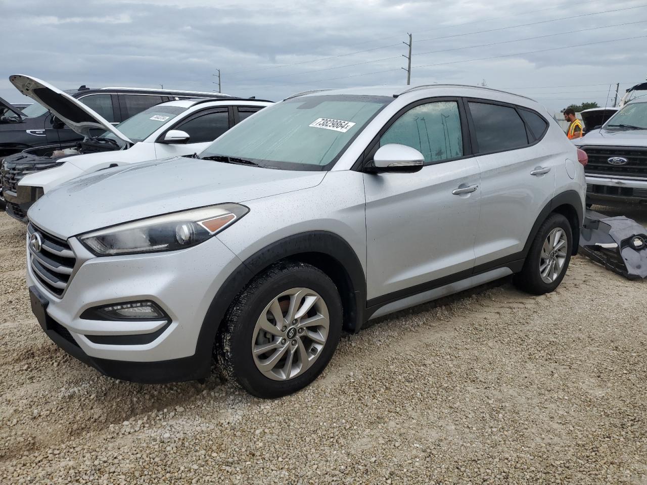 KM8J3CA42JU717195 2018 HYUNDAI TUCSON - Image 1