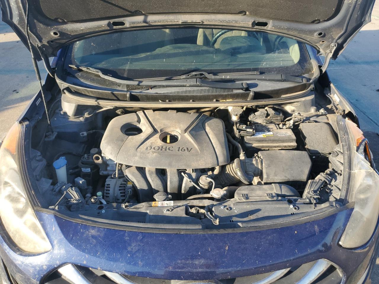 2013 Hyundai Elantra - Image 11