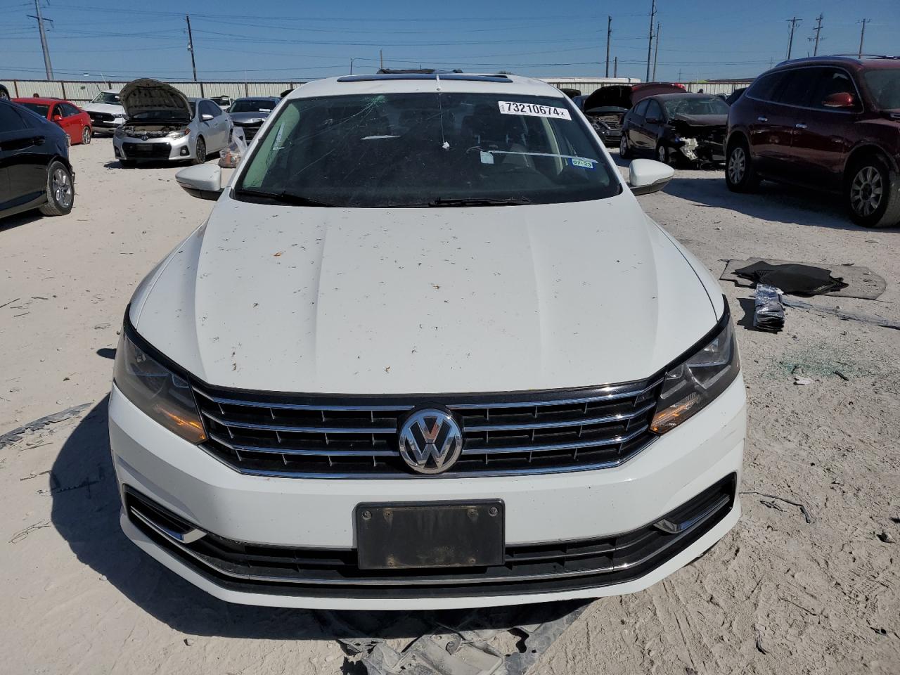 2018 Volkswagen Passat Se VIN: 1VWBA7A38JC009727 Lot: 73210674