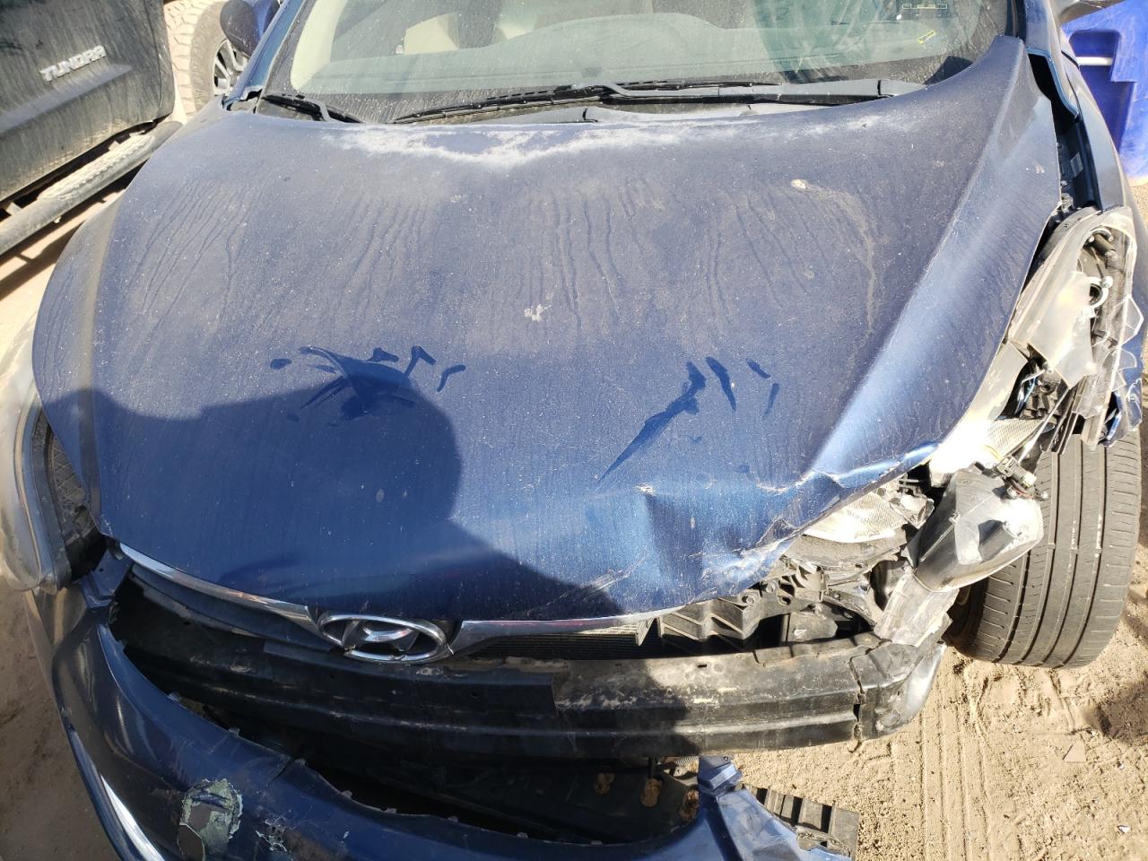 2013 Hyundai Elantra - Image 13
